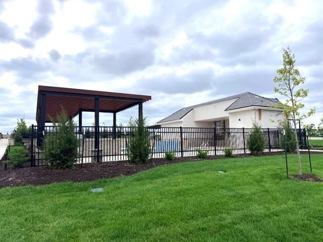13719 Pembroke Lane, Leawood, KS 66224