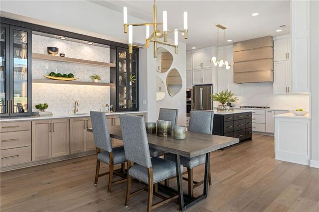13719 Pembroke Lane, Leawood, KS 66224