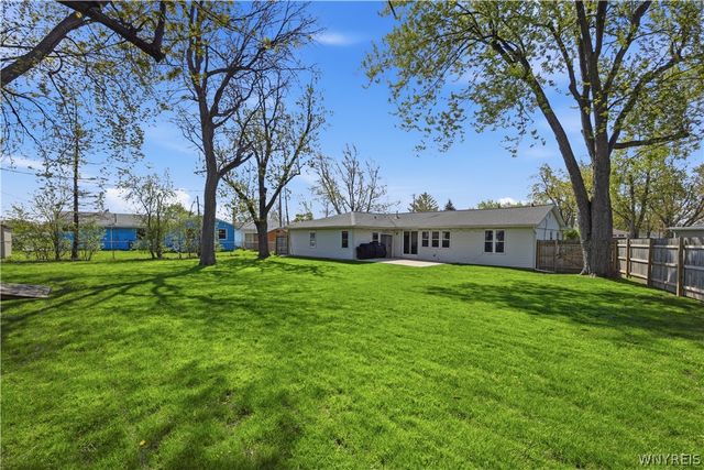 15 Green Court, Tonawanda, NY 14150