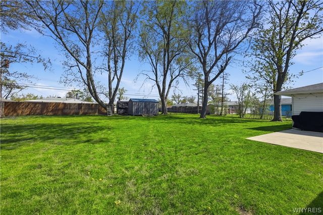15 Green Court, Tonawanda, NY 14150