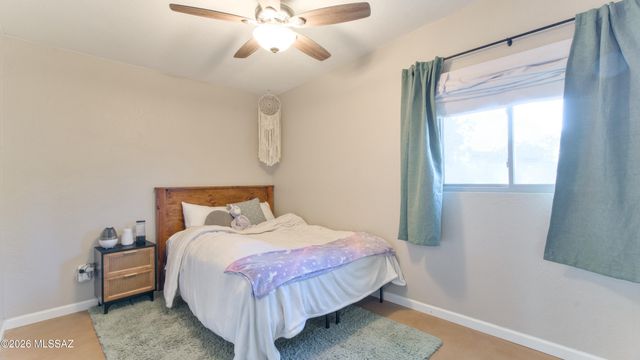 6950 N Comet Court, Tucson, AZ 85741