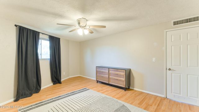 6950 N Comet Court, Tucson, AZ 85741