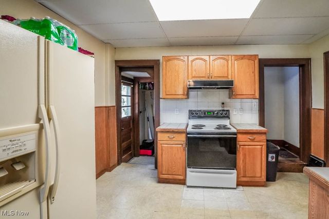 370 E Tallmadge Avenue, Akron, OH 44310