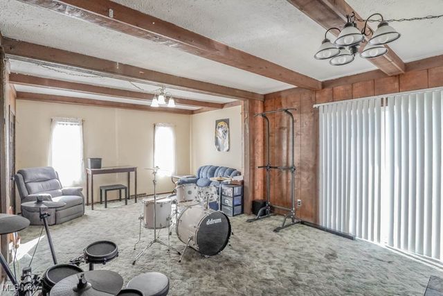 370 E Tallmadge Avenue, Akron, OH 44310