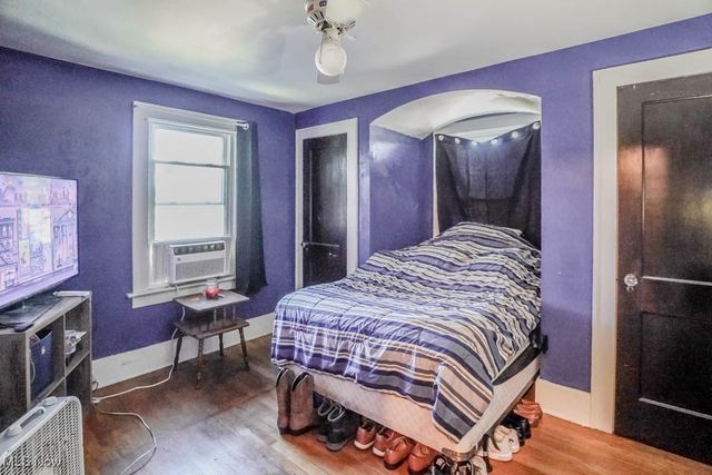 370 E Tallmadge Avenue, Akron, OH 44310