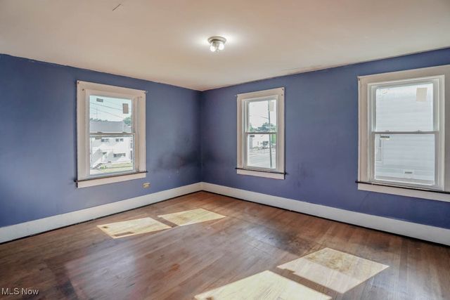 370 E Tallmadge Avenue, Akron, OH 44310