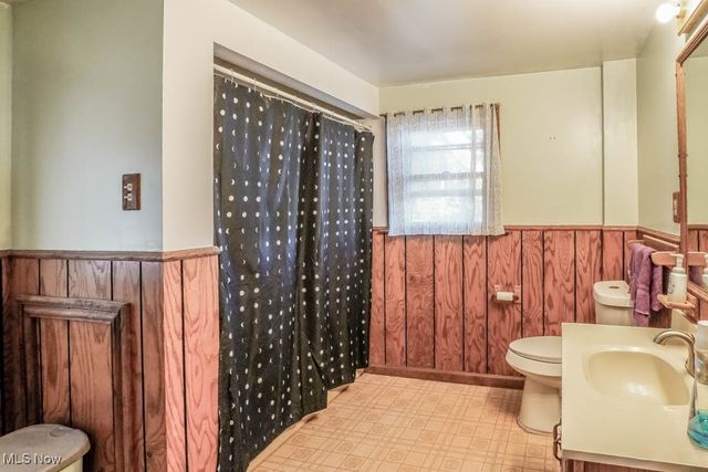 370 E Tallmadge Avenue, Akron, OH 44310