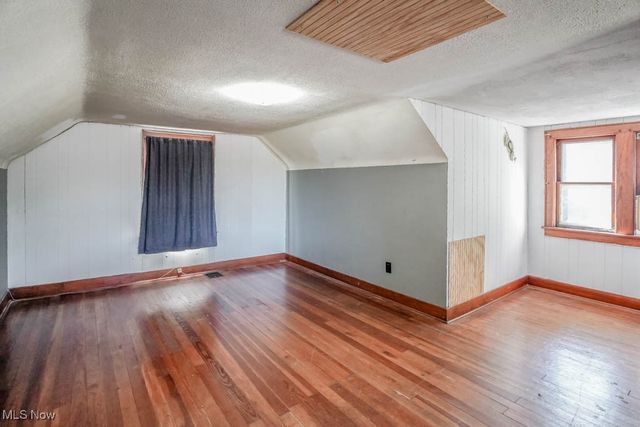 370 E Tallmadge Avenue, Akron, OH 44310