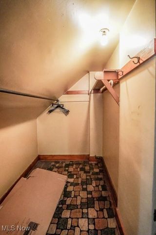 370 E Tallmadge Avenue, Akron, OH 44310