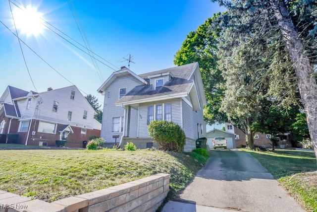 370 E Tallmadge Avenue, Akron, OH 44310