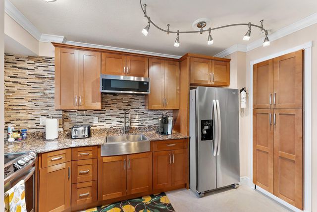 33 S Ocean Avenue 502, Palm Beach Shores, FL 33404
