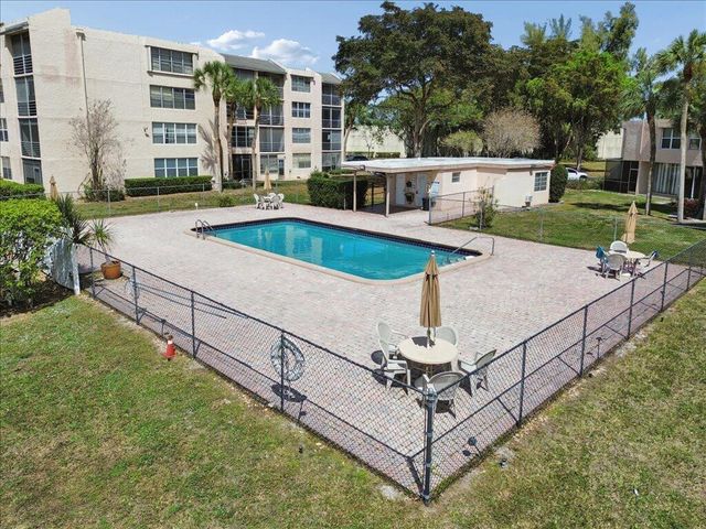 9491 Evergreen Place 108, Davie, FL 33324