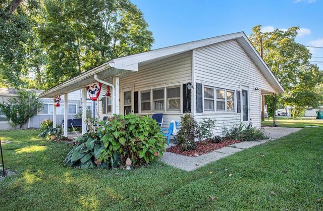 268 Paradise Island Drive, Coldwater, MI 49036