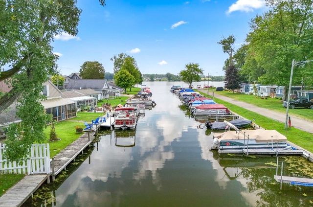 268 Paradise Island Drive, Coldwater, MI 49036