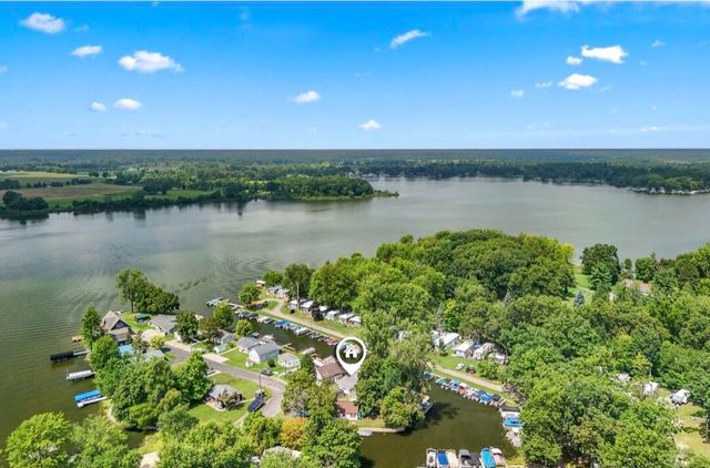 268 Paradise Island Drive, Coldwater, MI 49036