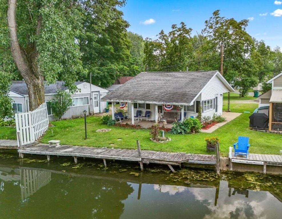 268 Paradise Island Drive, Coldwater, MI 49036