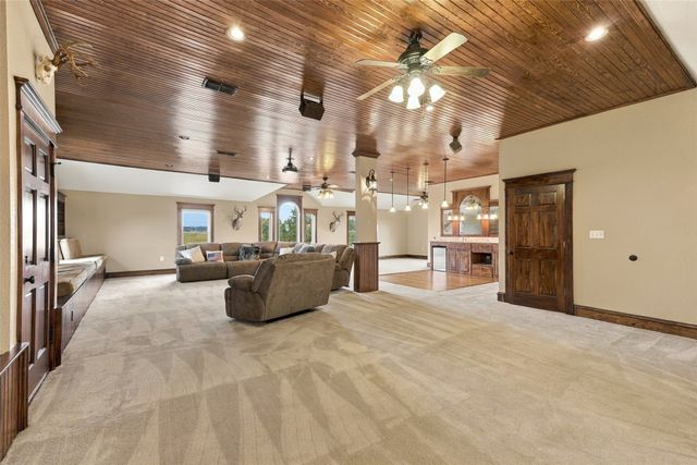 842 Cornstubble Lane, Weatherford, TX 76088