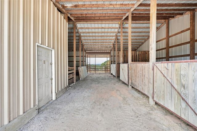 842 Cornstubble Lane, Weatherford, TX 76088