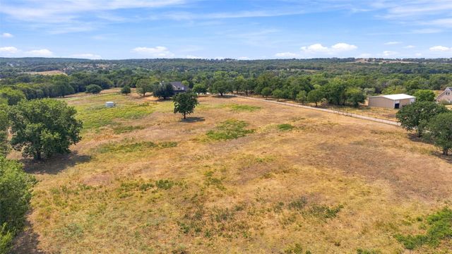842 Cornstubble Lane, Weatherford, TX 76088