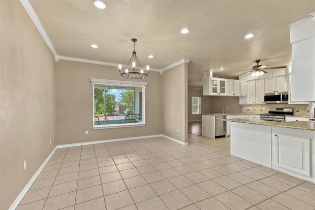 842 Cornstubble Lane, Weatherford, TX 76088