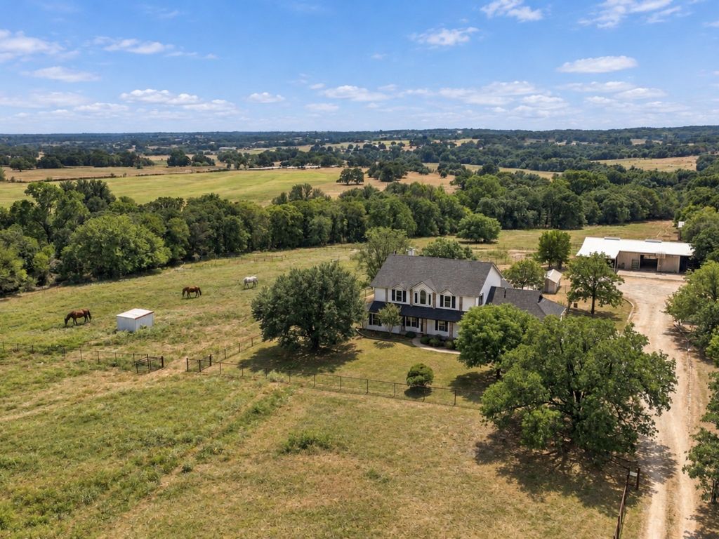 842 Cornstubble Lane, Weatherford, TX 76088