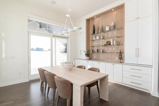 1829 W Mill ROAD, Jackson, WI 53037