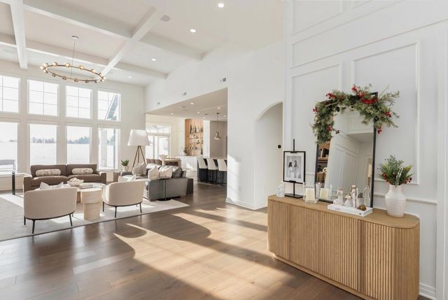 1829 W Mill ROAD, Jackson, WI 53037