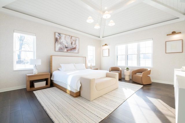 1829 W Mill ROAD, Jackson, WI 53037