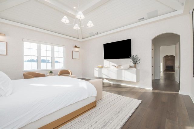 1829 W Mill ROAD, Jackson, WI 53037