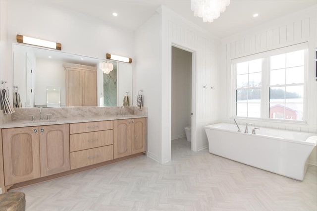 1829 W Mill ROAD, Jackson, WI 53037