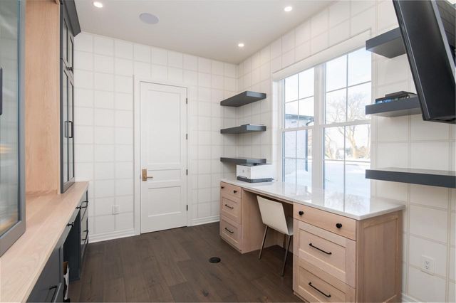 1829 W Mill ROAD, Jackson, WI 53037