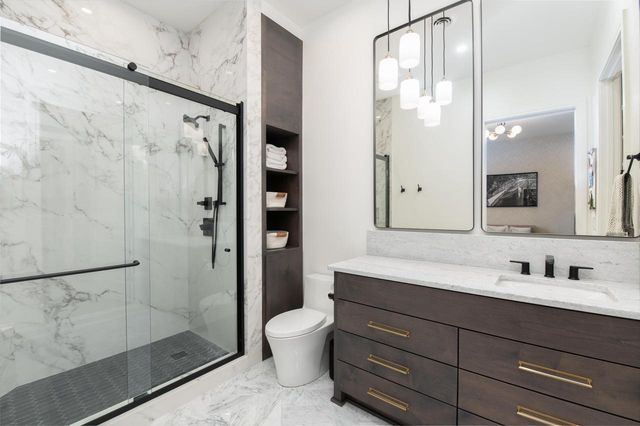 1829 W Mill ROAD, Jackson, WI 53037