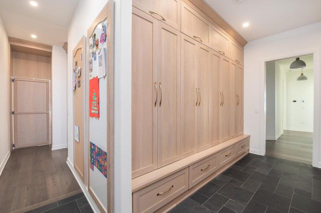 1829 W Mill ROAD, Jackson, WI 53037