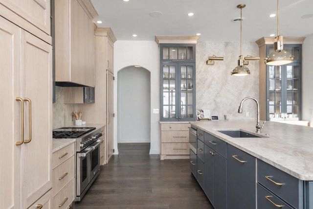 1829 W Mill ROAD, Jackson, WI 53037