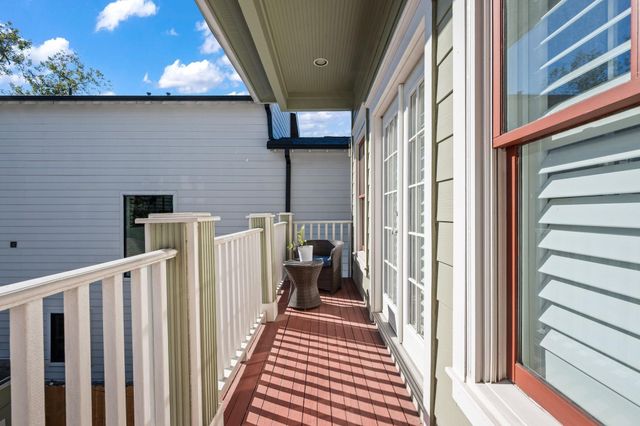 626 E 12th Street, Houston, TX 77008