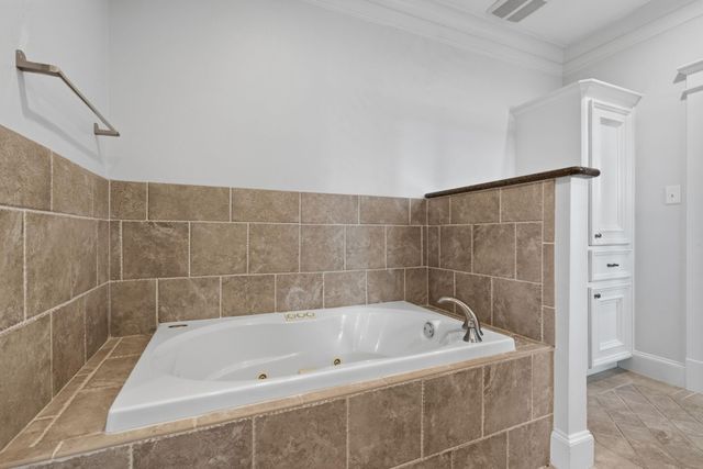 626 E 12th Street, Houston, TX 77008