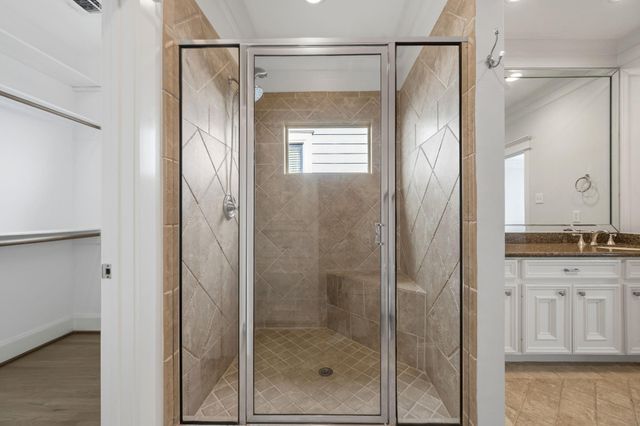 626 E 12th Street, Houston, TX 77008