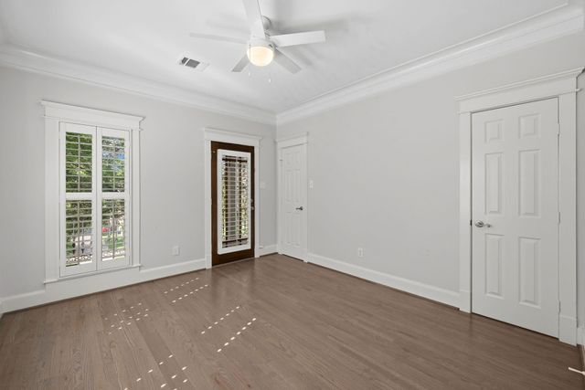 626 E 12th Street, Houston, TX 77008