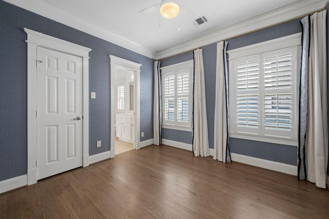 626 E 12th Street, Houston, TX 77008