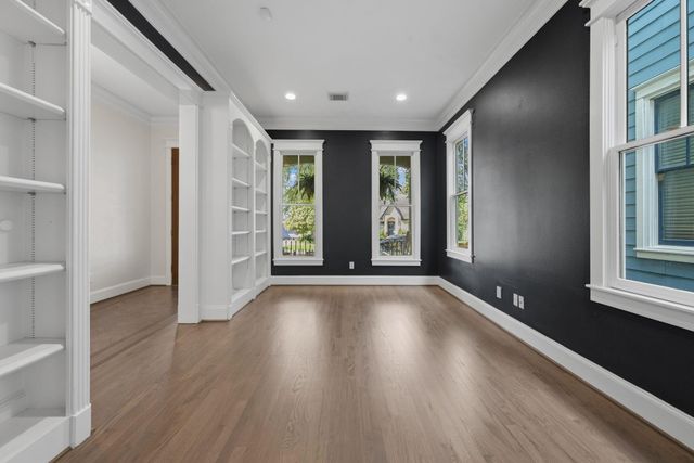 626 E 12th Street, Houston, TX 77008