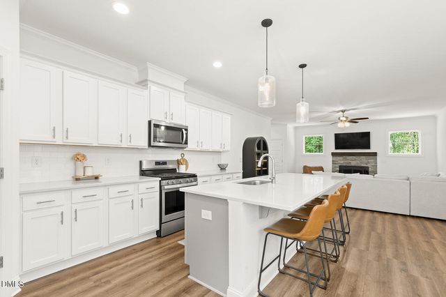 250 Youngsville Boulevard S, Youngsville, NC 27596