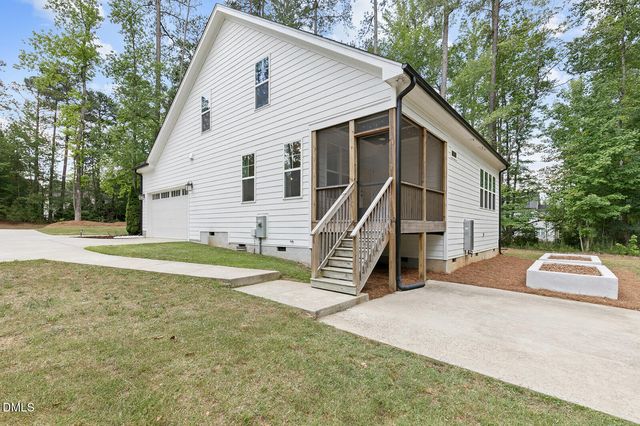 250 Youngsville Boulevard S, Youngsville, NC 27596