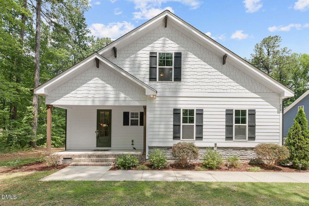 250 Youngsville Boulevard S, Youngsville, NC 27596