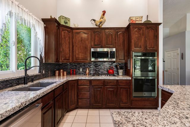 13742 S HORSEBACK LN, Herriman, UT 84096