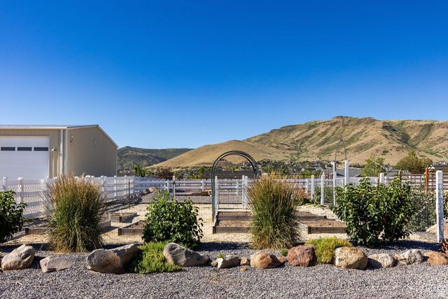 13742 S HORSEBACK LN, Herriman, UT 84096
