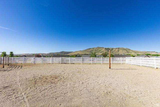 13742 S HORSEBACK LN, Herriman, UT 84096