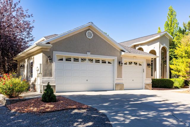 13742 S HORSEBACK LN, Herriman, UT 84096