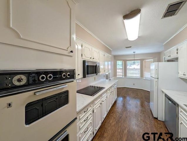 403 W Heritage Dr, Tyler, TX 75703