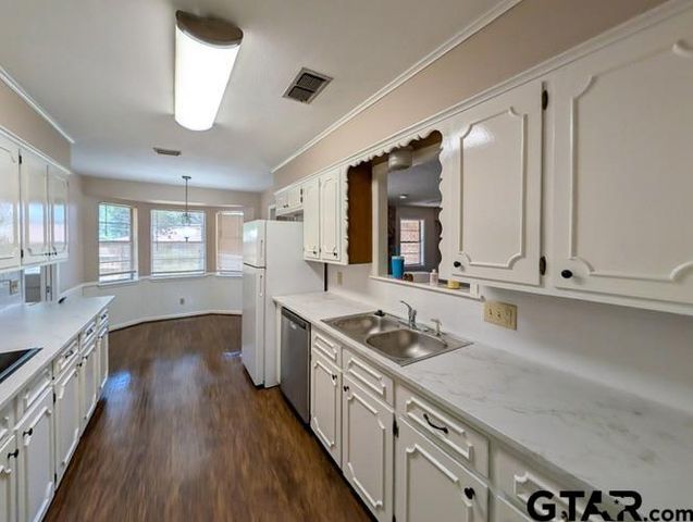 403 W Heritage Dr, Tyler, TX 75703