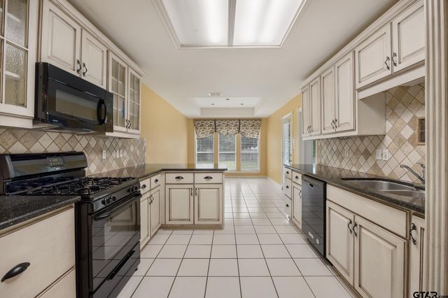 3302 Lexington, Tyler, TX 75701